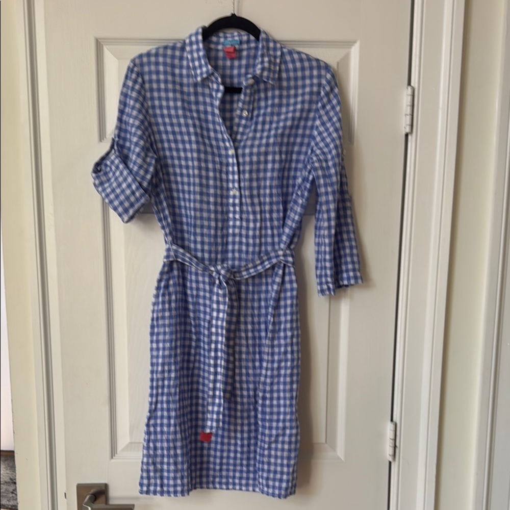 J McLaughlin Blue and White Buttoned Shirt Dress with Cuffed 3/4 Sleeves - Picture 2 of 5